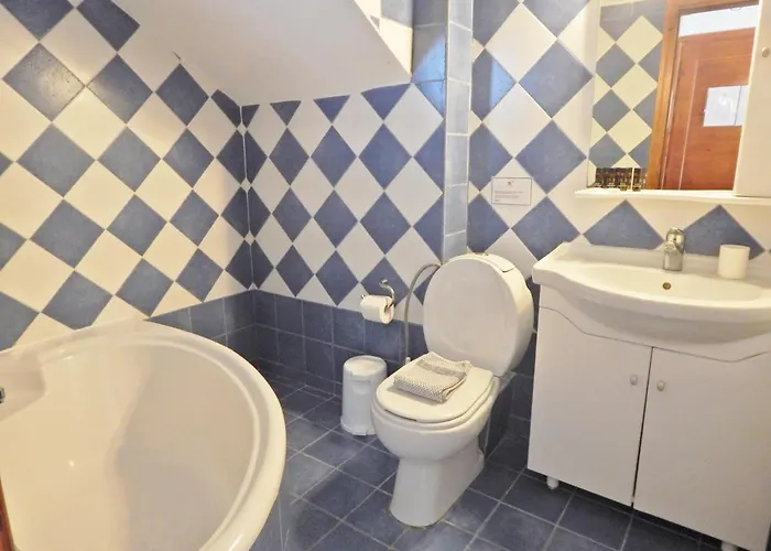 皮拉里迪斯酒店 酒店