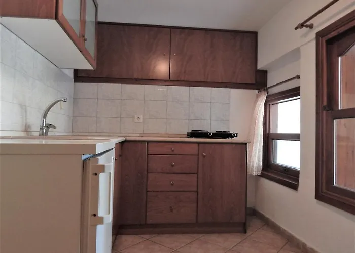 皮拉里迪斯酒店 3*