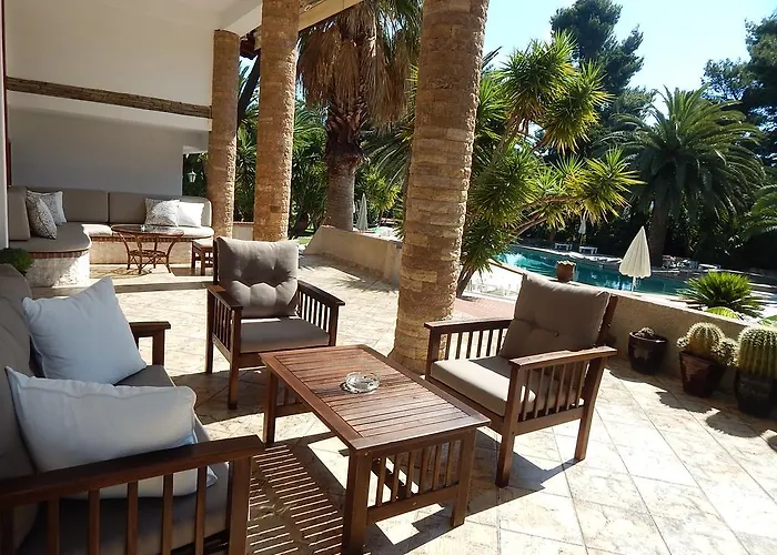 皮拉里迪斯酒店 佩科霍里