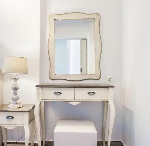 皮拉里迪斯酒店 3*