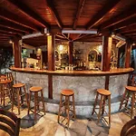皮拉里迪斯酒店 佩科霍里